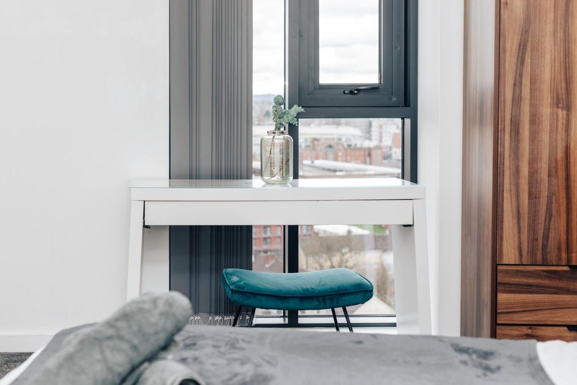Luxury 2 Bedroom Apartment, Broad Street Birmingham Eksteriør bilde